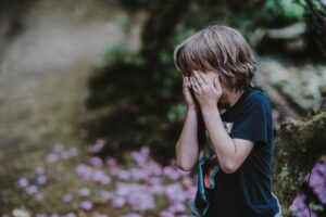 kid feeling homesick
